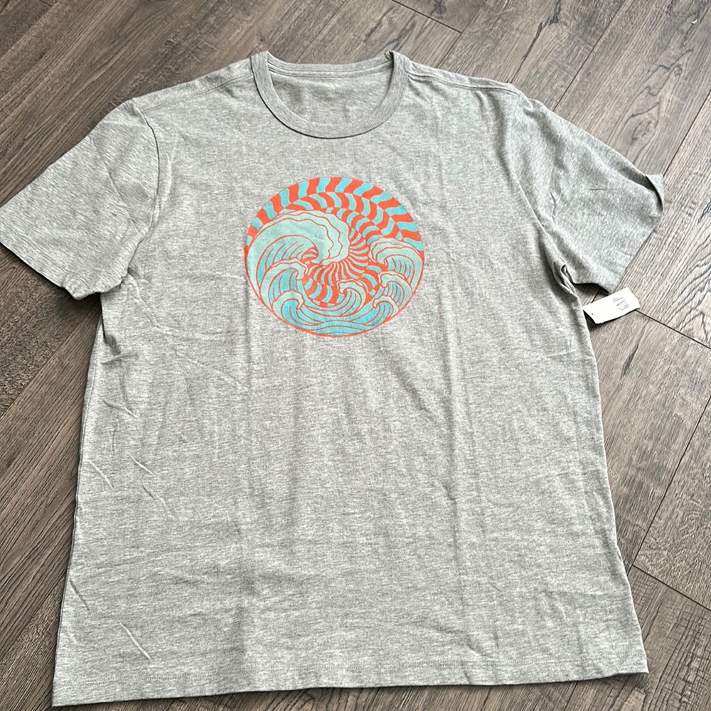 Nwt gap men’s t shirt